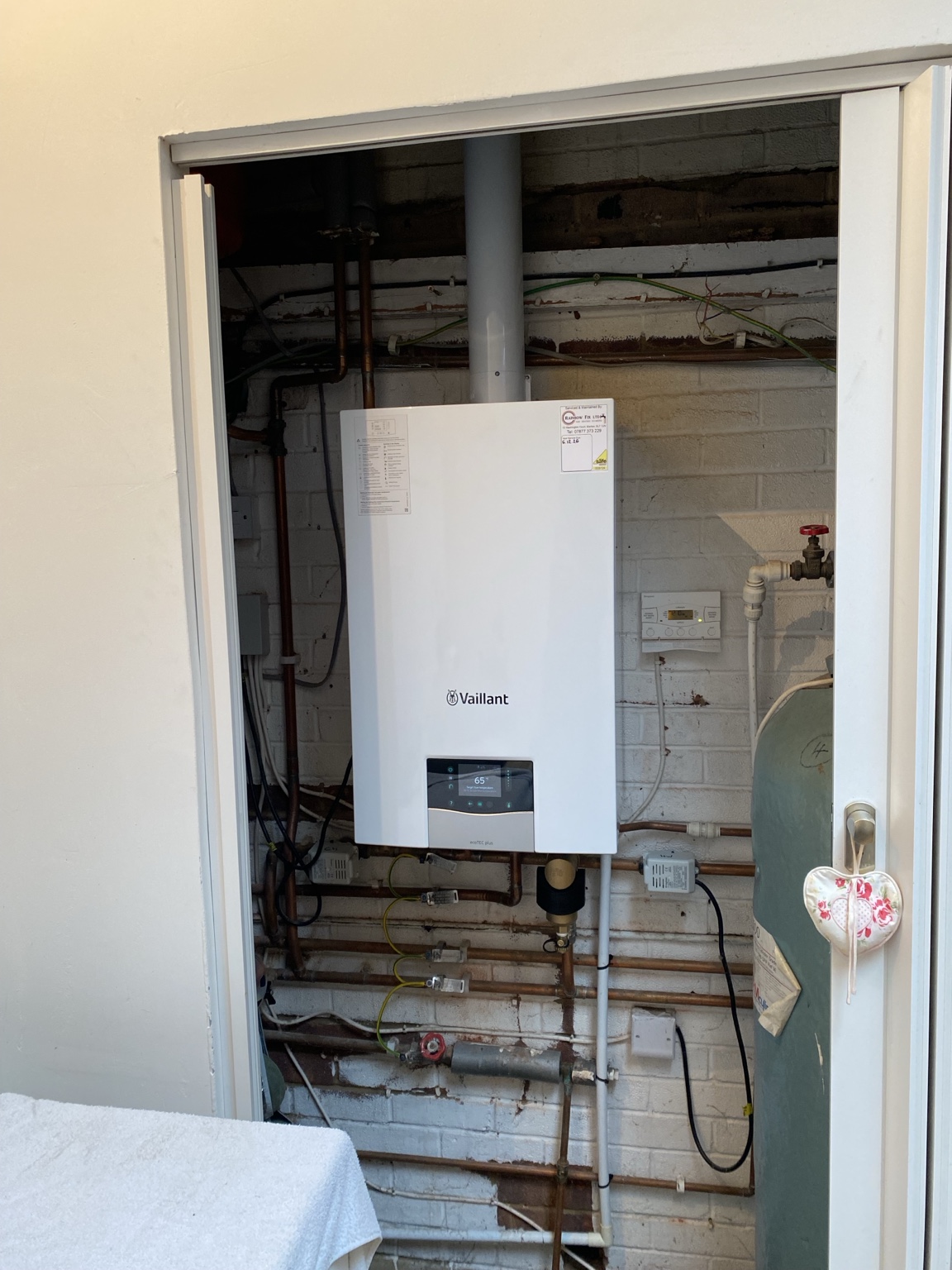 Vaillant ecoTEC boiler installation